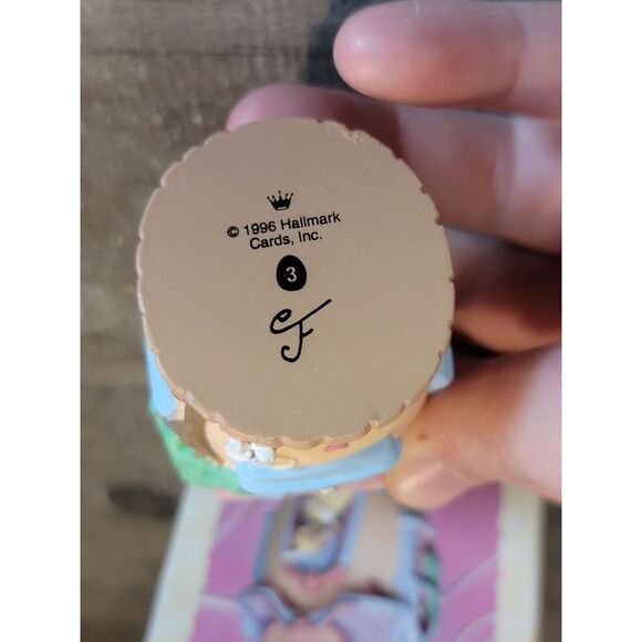 Hallmark Apple Blossom Lane 1997 ornament Xmas decor - Picture 7 of 7